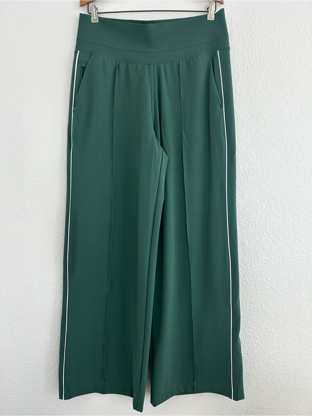 Athleta Venice High Rise Wide Leg Track Stripe Pants Green Pockets Women's Large